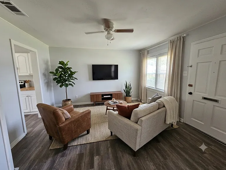 113 Magnolia Ct #113 — Photo 2
