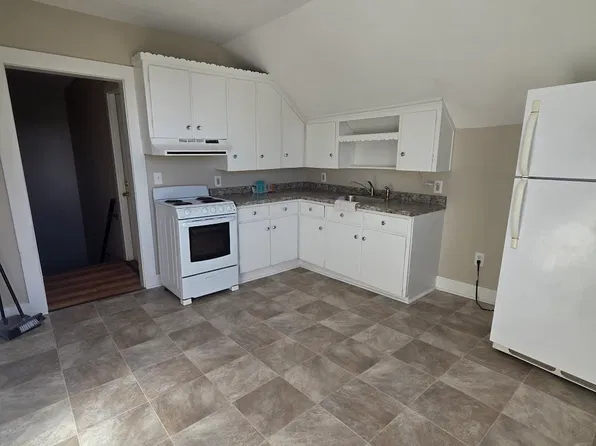 25 Carter Pl, Leominster, MA