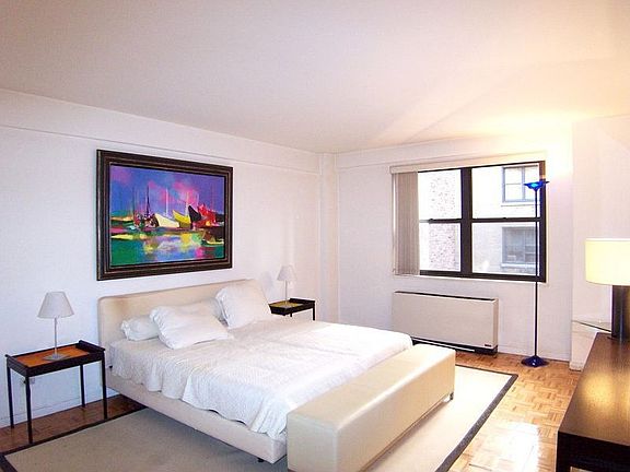 3rd image of 116 Central Park S APT 4D