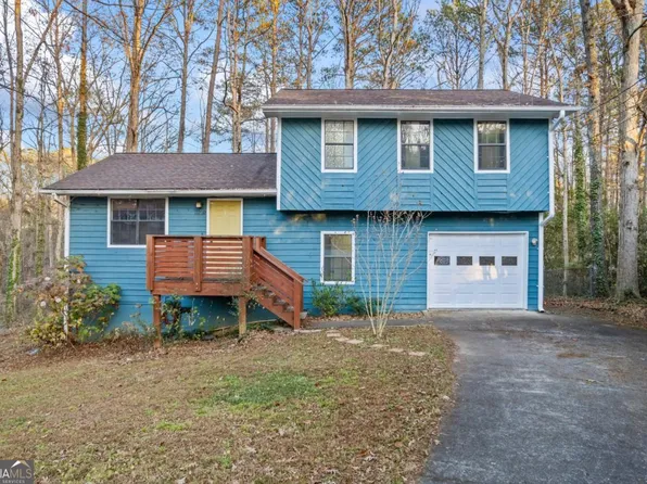 2220 Davis Oaks Ct, Stone Mountain, GA 30087