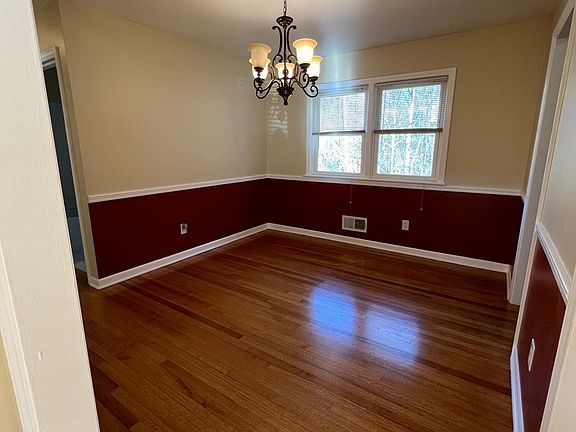 4th image of 2911 Dover Dr