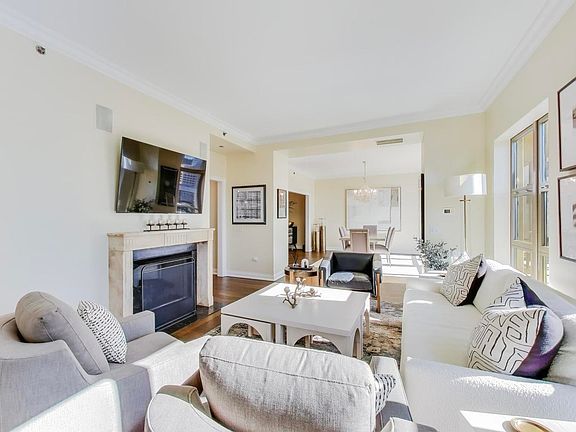 4th image of 1035 N Dearborn St Unit 14W