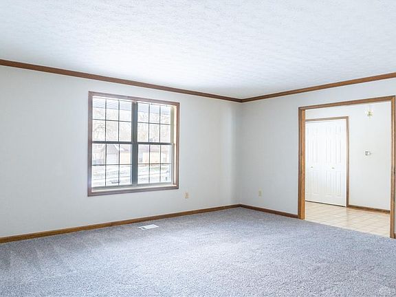 4th image of 6280 Millbank Dr