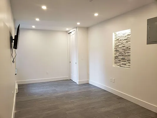 Rented by Roomeze | media 2