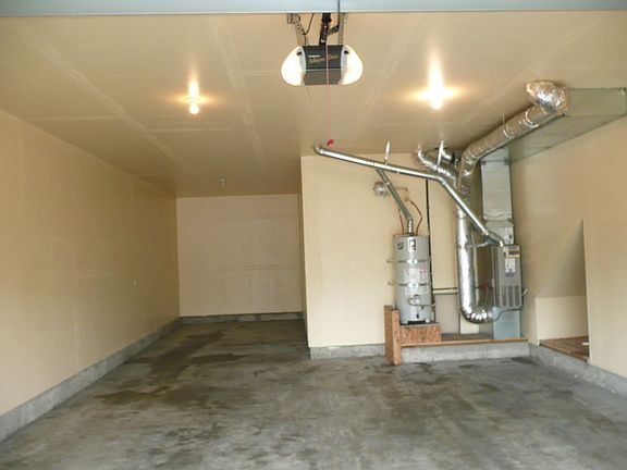 5th image of 17417 89th Ave E