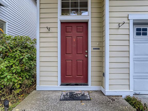 3rd image of 5615 NE Hidden Creek Dr