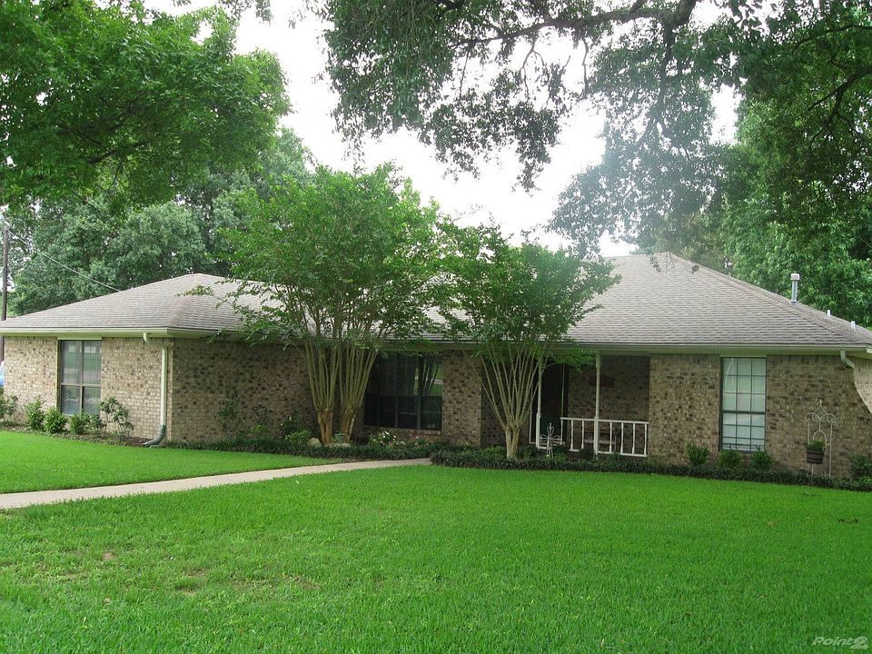 3007 SHADOW LAWN