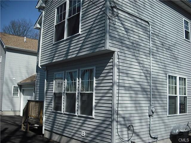 2nd image of 2291 Barnum Ave