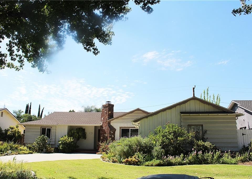 1st image of 1117 Encino Ave