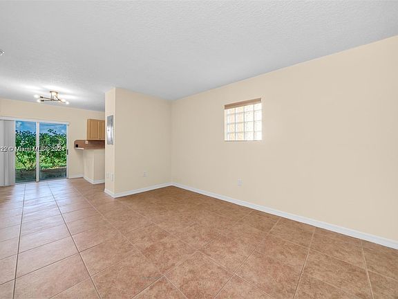 2nd image of 920 NE 33rd Ter Unit 104