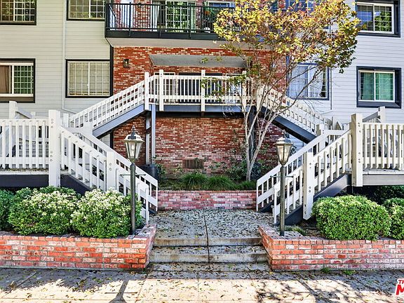 3rd image of 2677 Centinela Ave Unit 401