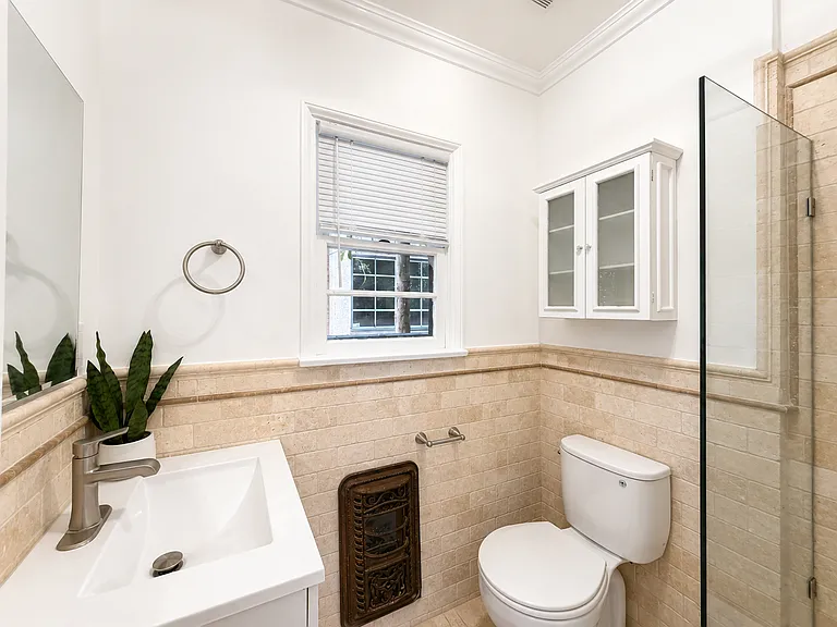 1134 Chelsea Ave #1A — Photo 17