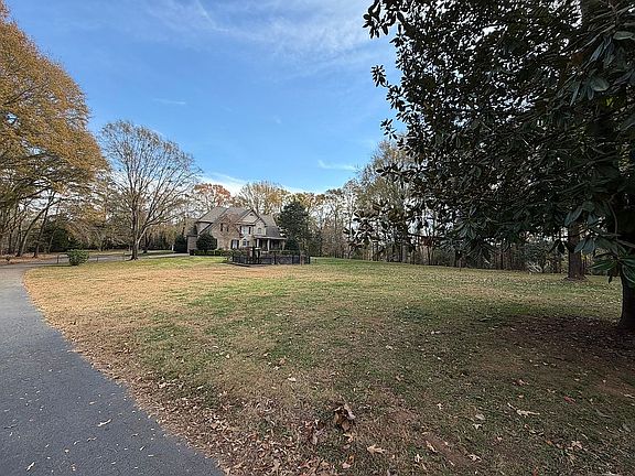 5th image of 507 Mahaffey Rd