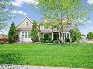 3832 Timber Valley Dr, Maumee, OH 43537