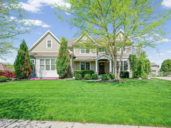 3832 Timber Valley Dr, Maumee, OH 43537