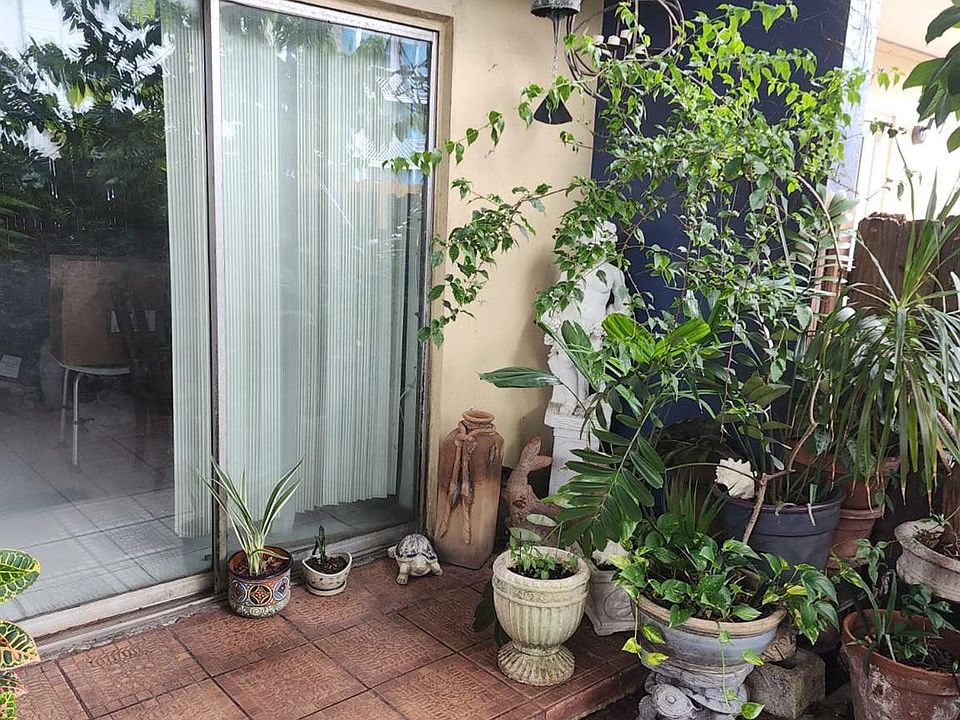 1st image of 4301 NW South Tamiami Drive #111