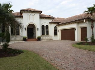 435 Captains Cir, Destin, FL 32541