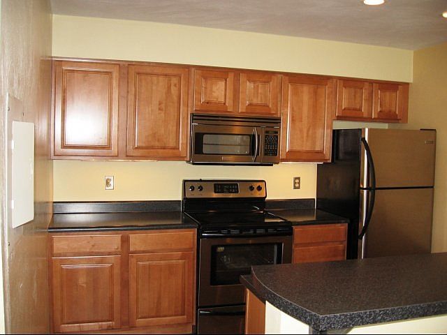 2nd image of 97 S 18th St APT 8