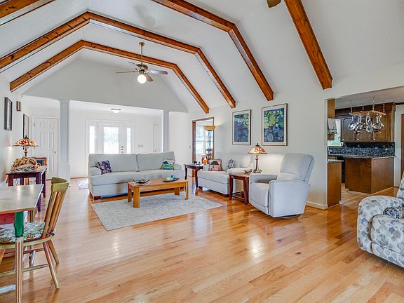 5th image of 118 Welsh St