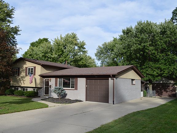 2nd image of 4432 Burchdale St