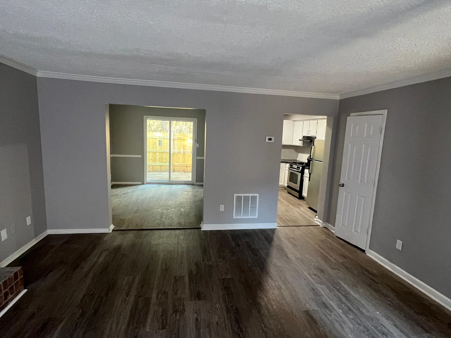 2 bed, 2.5 bath, 950 sqft, $1,475 — Photo 3