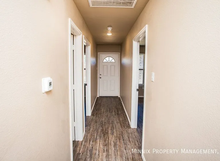 2602 N Avenue P — Photo 14