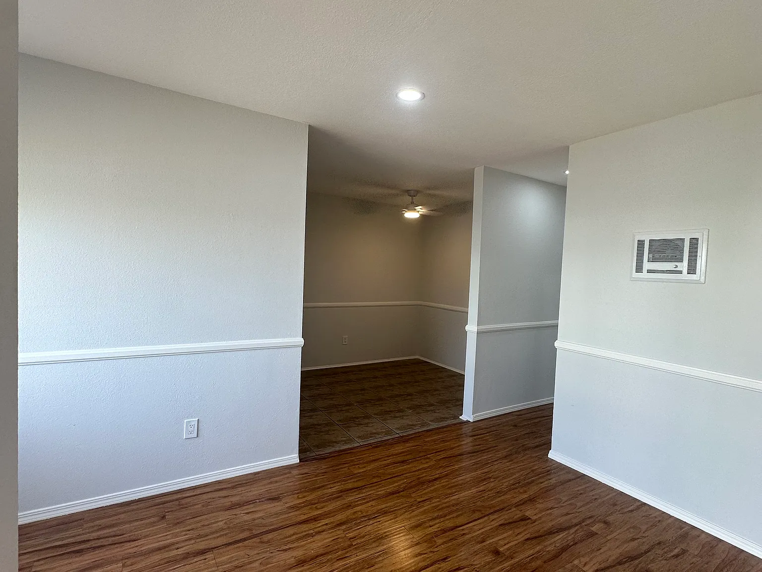 2 bed, 700 sqft, $2,100 — Photo 4