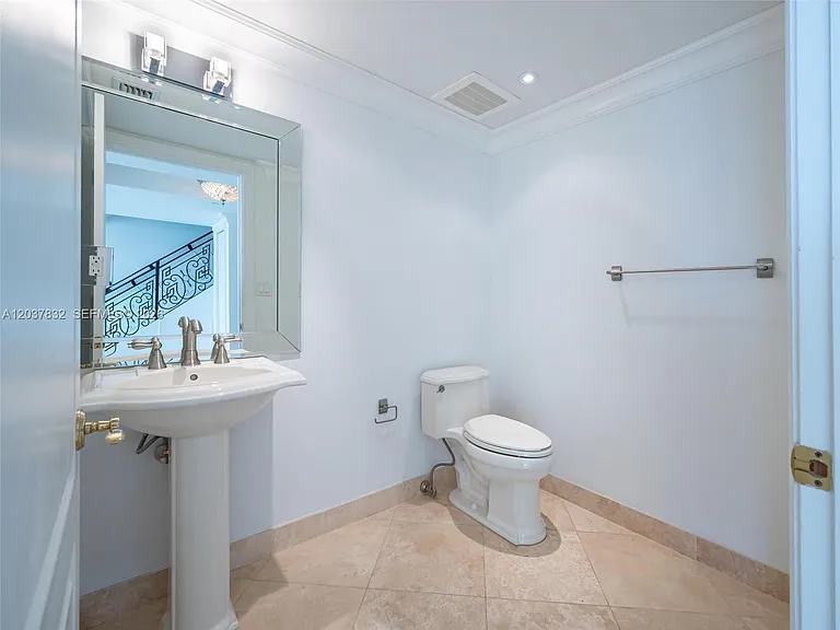 200 E Palmetto Park Rd #700 — Photo 16