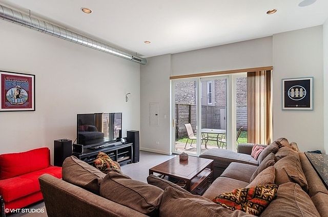 1st image of 2807 W Shakespeare Ave