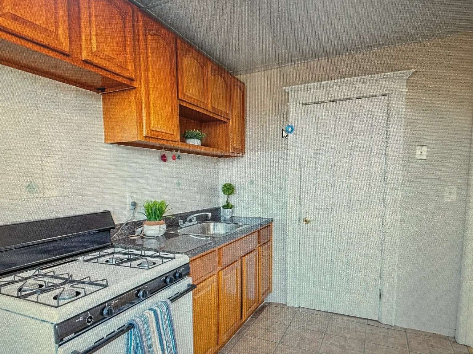1 bed, 1000 sqft, $1,725 — Photo 2