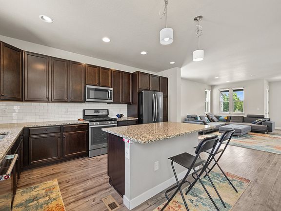 3rd image of 12732 E Caspian Pl