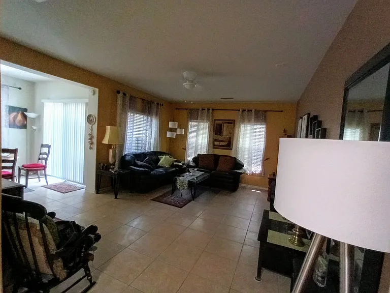 Living Room
Fully Furnished