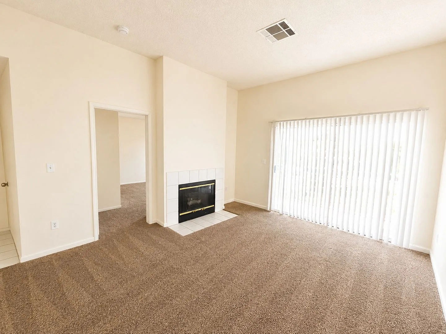 2nd floor condo in west valley — Photo 4