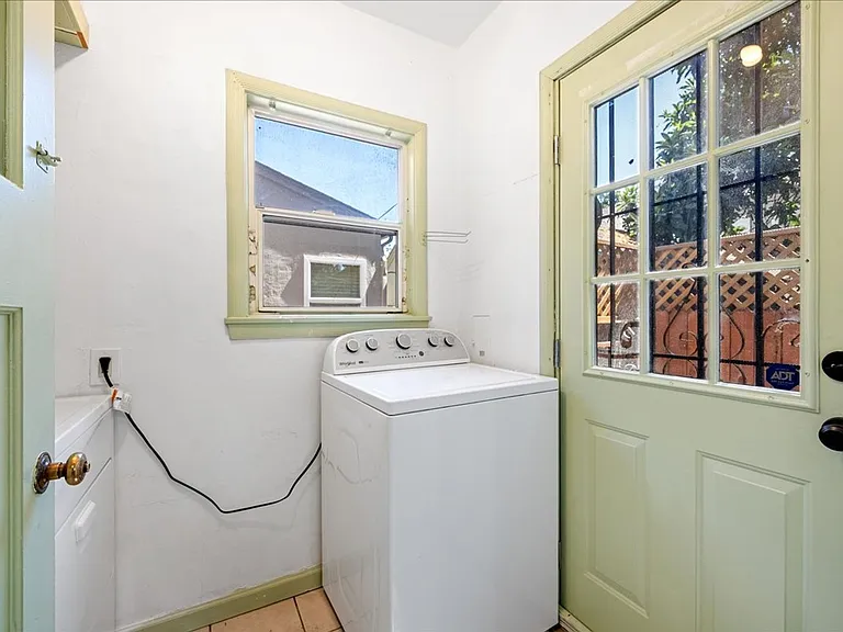 1305 W St — Photo 11