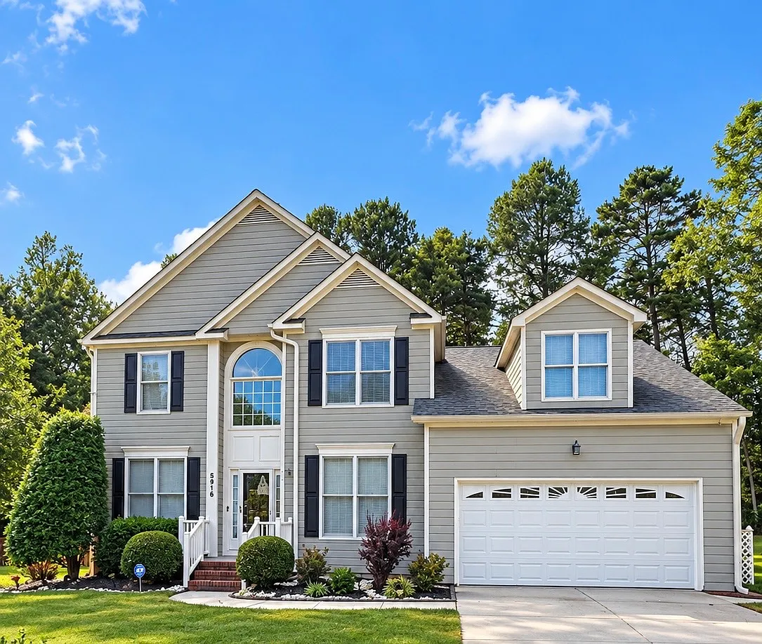 4 bed, 2.5 bath, 2827 sqft, $3,200 — Photo 1