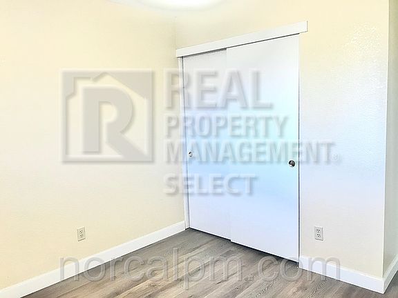4th image of 5933 Sawyer Cir