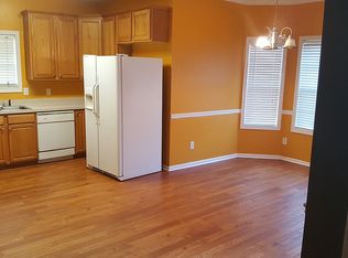 104 Still Water Ct, Lagrange, GA 30241