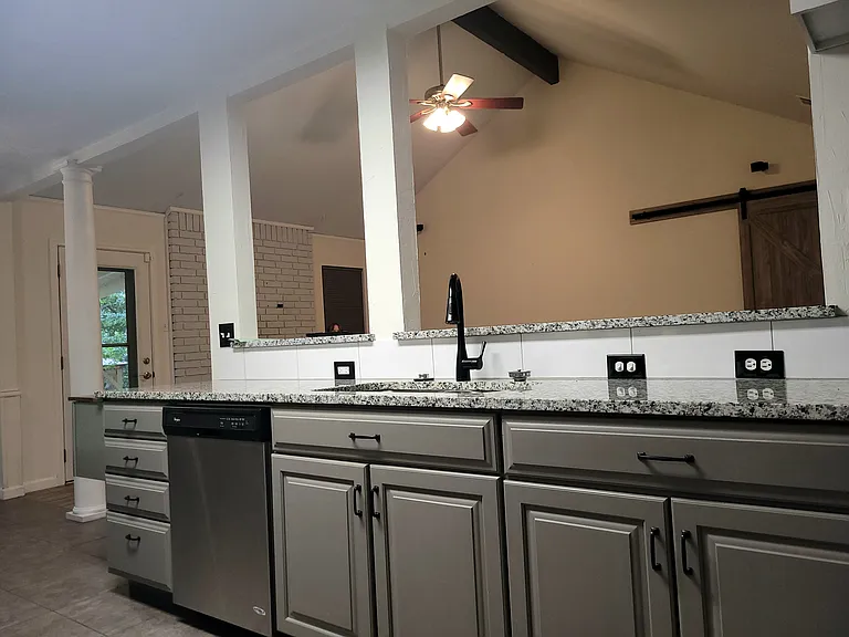 912 N Dove Rd — Photo 10
