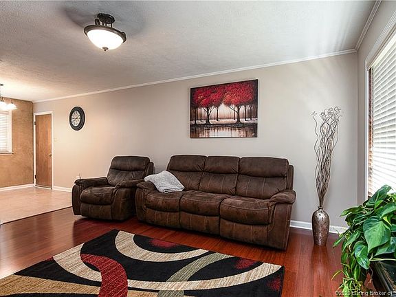 4th image of 3001 Brian Dr