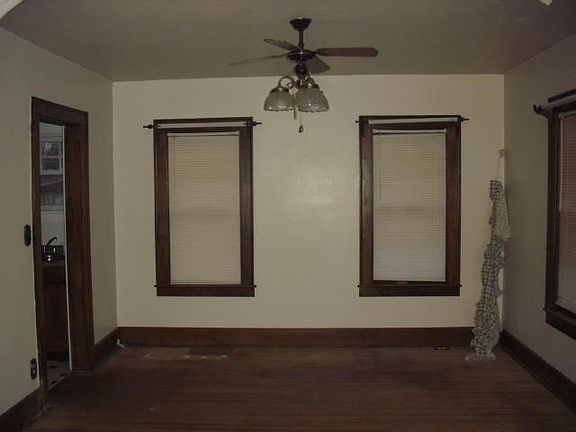 5th image of 551 Lawn Dr