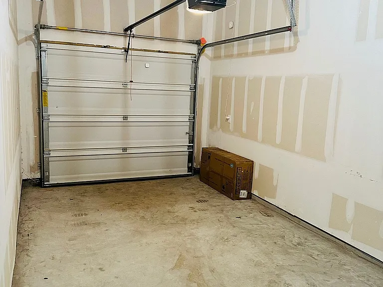 1305 Showbox St — Photo 43