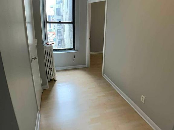 3rd image of 86 Kenmare St APT 14