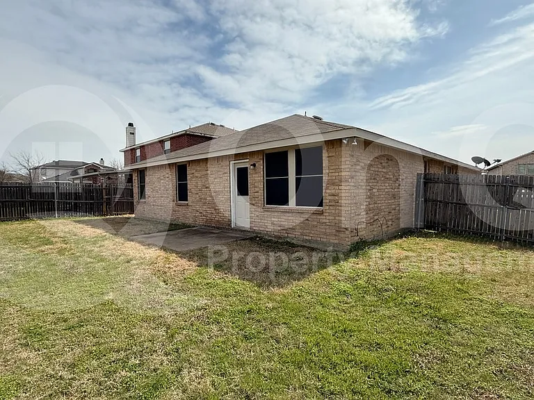603 Ambarella St — Photo 20