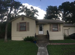 119 E Hillcrest Dr, San Marcos, TX 78666