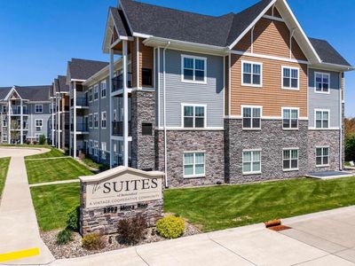 2592 Middle Rd #315, Bettendorf, IA, 52722