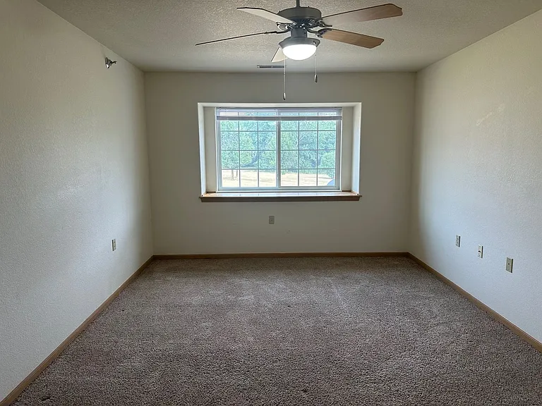 Madison Apartments — Photo 99
