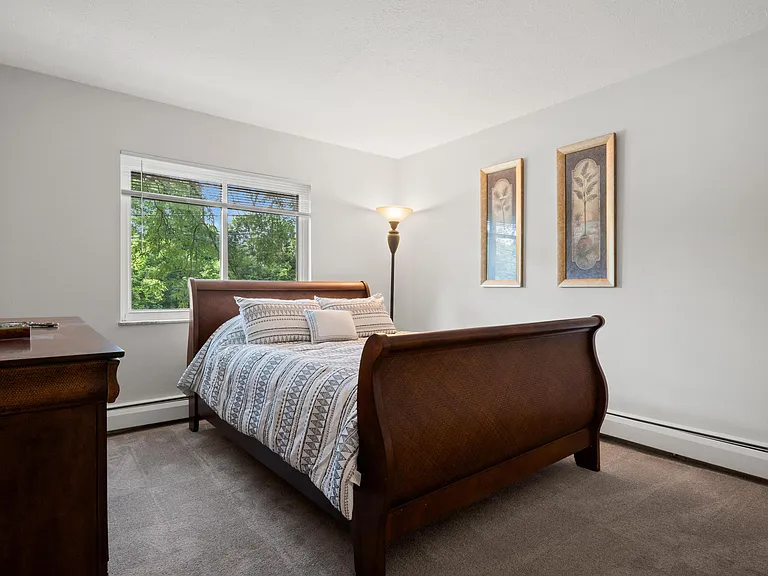 Parkview Manor — Photo 12