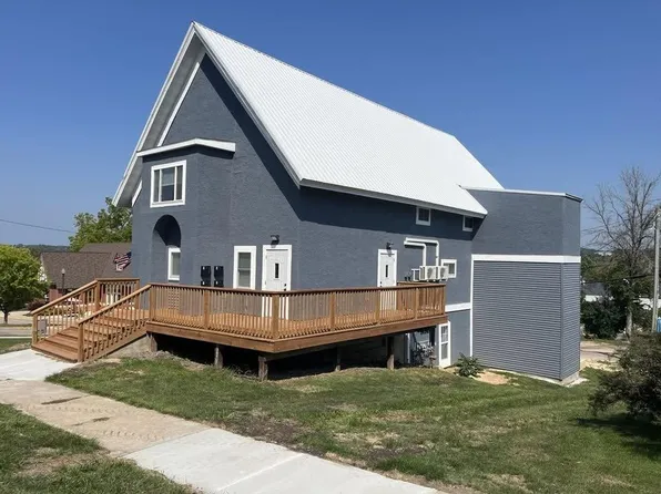 408 Academy St #1, Elroy, WI 53929