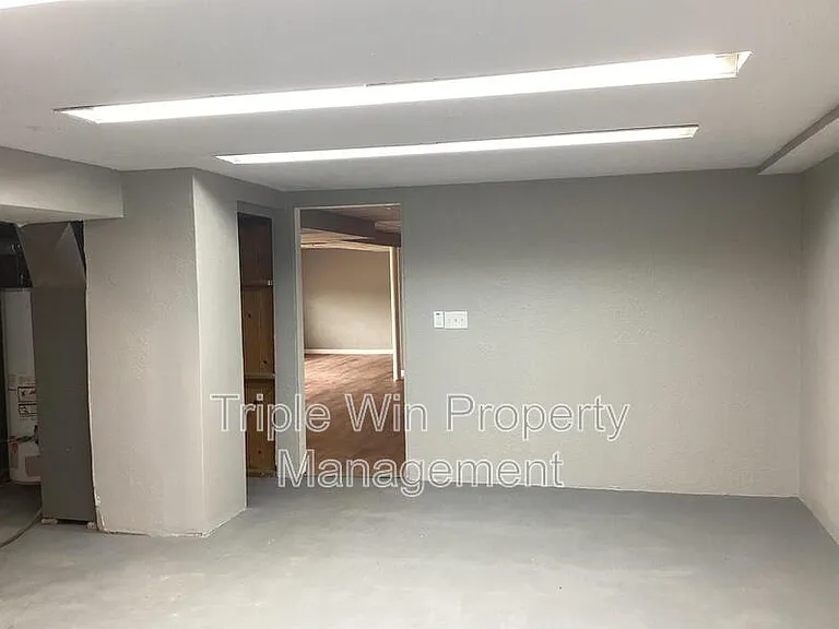 563 Apex Dr — Photo 34