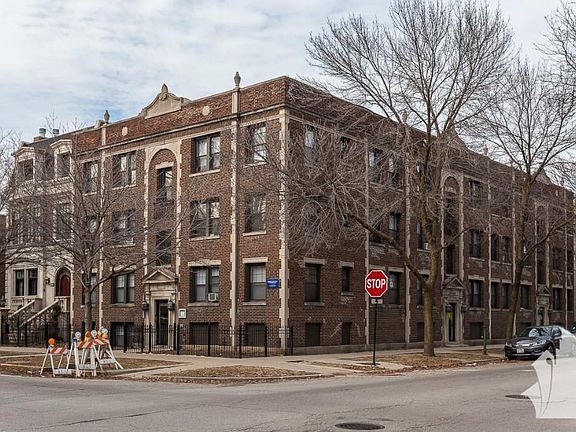 2nd image of 1200 W Wellington Ave #1J